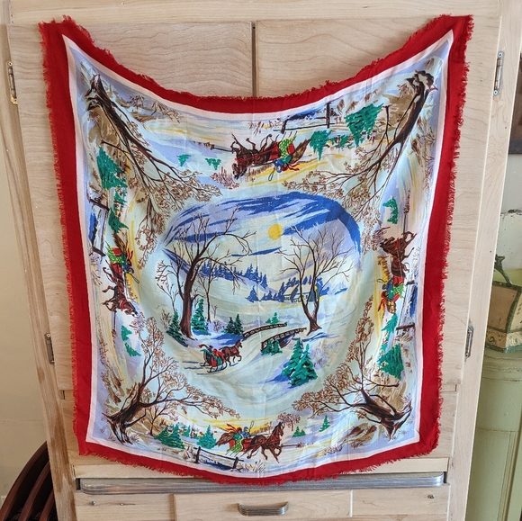 Beautiful Vintage Winter Scene Scarf - Picture 1 of 3